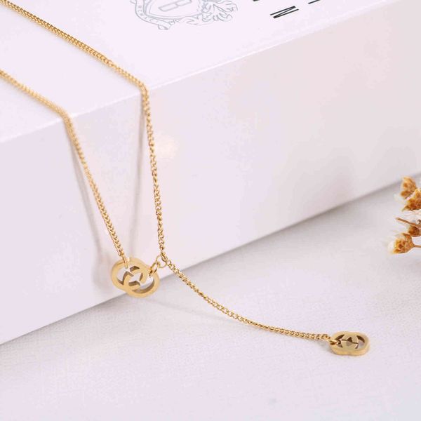 2021 new jewelry display titanium steel ancient double family letter small pendant necklace simple french elegant clavicle chain, Silver
2021 new jewelry display titanium steel ancient double family letter small pendant necklace simple french elegant clavicle chain, Silver