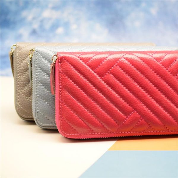 wallets cow leather women wallet and purse gray/blue/red long zipper female/male money bag 2021 card, Red;black
wallets cow leather women wallet and purse gray/blue/red long zipper female/male money bag 2021 card, Red;black