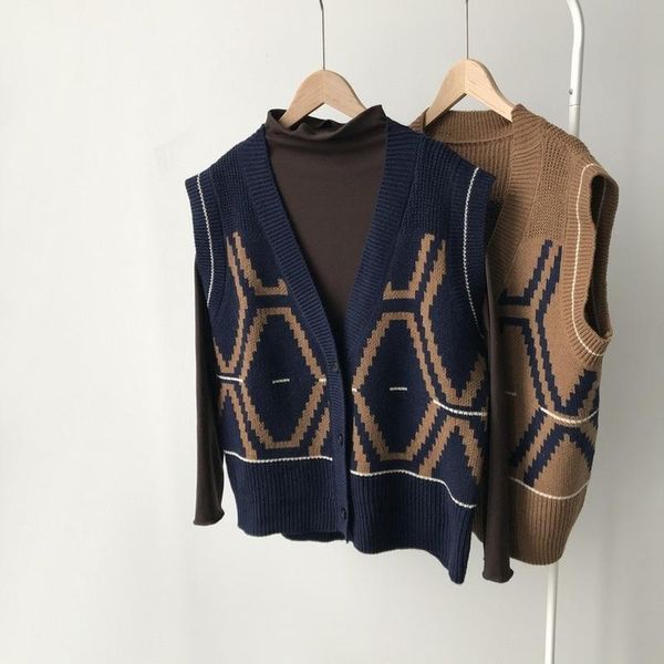 women's vests geometry retro womens waistcoat 2021 spring single breasted knitted vest sweater cardigan, Black;white
women's vests geometry retro womens waistcoat 2021 spring single breasted knitted vest sweater cardigan, Black;white