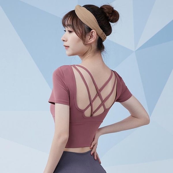yoga outfit short sleeve with chest cushion women t-shirt exposed navel cross beautiful back summer fitness suit running wear
yoga outfit short sleeve with chest cushion women t-shirt exposed navel cross beautiful back summer fitness suit running wear