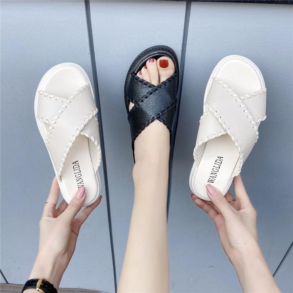 fashion woman slippers summer flats 3cm heel platform shoes for women black beige basic 35-40
fashion woman slippers summer flats 3cm heel platform shoes for women black beige basic 35-40