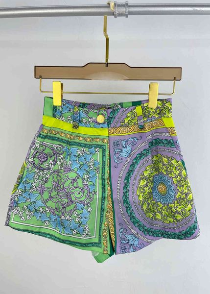 silk women's shorts 100% real summer runway designer custom high end quality print chic vintage ins trendy v collection female women 4b, White;black
silk women's shorts 100% real summer runway designer custom high end quality print chic vintage ins trendy v collection female women 4b, White;black
