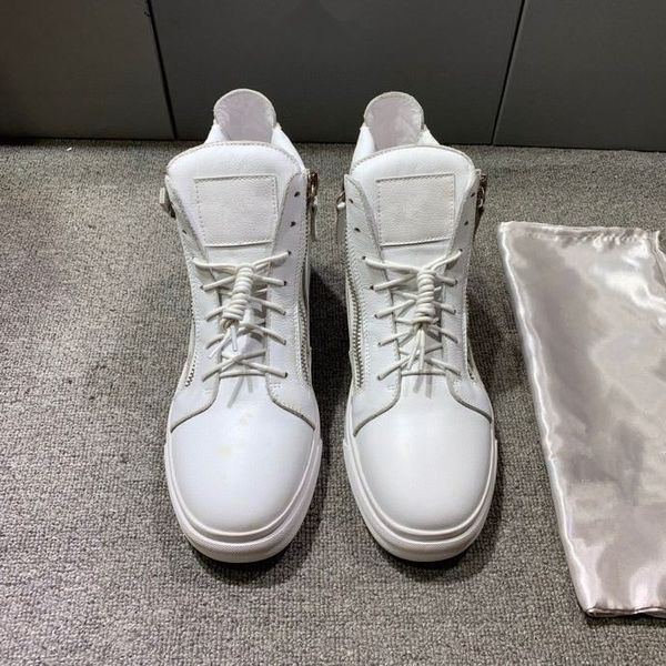 balencaiga men women paris casual shoes triple s clear sole trainers dad shoe sneaker white runners chaussures 35-45, Black
balencaiga men women paris casual shoes triple s clear sole trainers dad shoe sneaker white runners chaussures 35-45, Black
