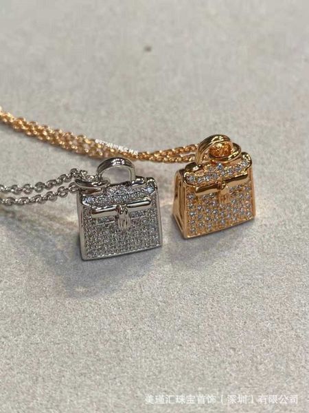 kangkang bag necklace h pendant v gold plated 18k rose gold inlaid with diamond kelly handbag, Silver
kangkang bag necklace h pendant v gold plated 18k rose gold inlaid with diamond kelly handbag, Silver