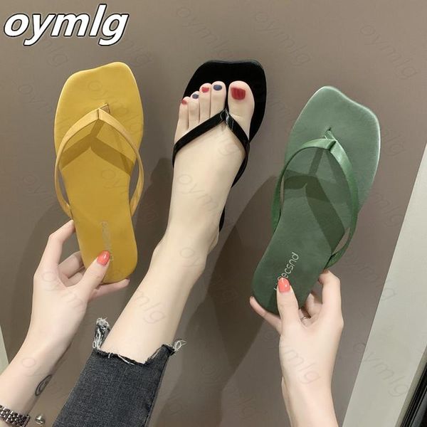 women's shoes winter style flip flops flat comfortable slippers women plush fashion all-match casual selling large size, Black
women's shoes winter style flip flops flat comfortable slippers women plush fashion all-match casual selling large size, Black