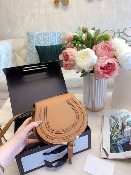 famous fashion design brand ladies handbags mirror quqlity beautiful shoulder bag cowhide mini marcie one-shoulder cross-body saddle 221231
famous fashion design brand ladies handbags mirror quqlity beautiful shoulder bag cowhide mini marcie one-shoulder cross-body saddle 221231