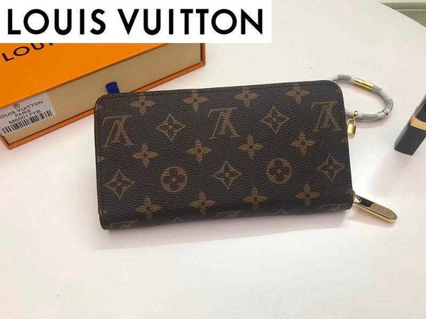 brand designer luxury 0xyr m60003 brown presbyopia men card leather long wallet chain wallets compact purse clutches evening key, Black;red
brand designer luxury 0xyr m60003 brown presbyopia men card leather long wallet chain wallets compact purse clutches evening key, Black;red