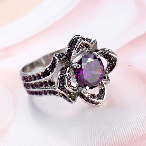 selling rose jewelry zircon ring men's and women's creative hand, Slivery;golden
selling rose jewelry zircon ring men's and women's creative hand, Slivery;golden