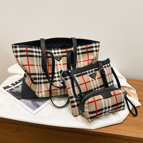 handbag large bag women 2021 leisure simple single shoulder capacity tote three piece travel, Black;red
handbag large bag women 2021 leisure simple single shoulder capacity tote three piece travel, Black;red