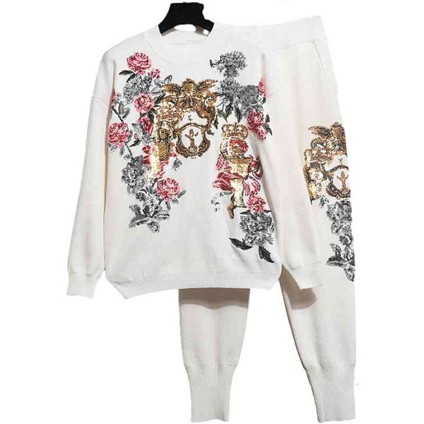 women's tracksuits autumn winter set women sequin embroidery flowers long sleeve knitted sweater + little feet pants two piec, Gray
women's tracksuits autumn winter set women sequin embroidery flowers long sleeve knitted sweater + little feet pants two piec, Gray