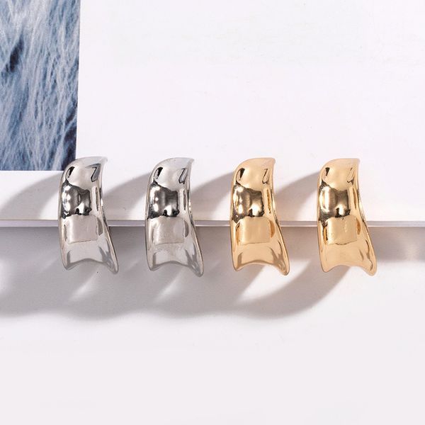 twisted c-shaped earrings female korean version east gate anna same circle net red simple versatile, Silver
twisted c-shaped earrings female korean version east gate anna same circle net red simple versatile, Silver
