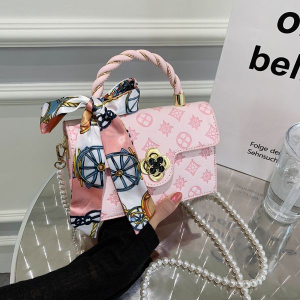design bag hong kong 2021 summer tide liquid sense embossed fashion silk scarf hand ins single shoulder messenger bag
design bag hong kong 2021 summer tide liquid sense embossed fashion silk scarf hand ins single shoulder messenger bag