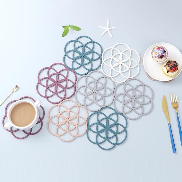 mats & pads insulation mate anti scalding bowl pad rubber table tea slip hollow tableware placemat kitchen tools
mats & pads insulation mate anti scalding bowl pad rubber table tea slip hollow tableware placemat kitchen tools