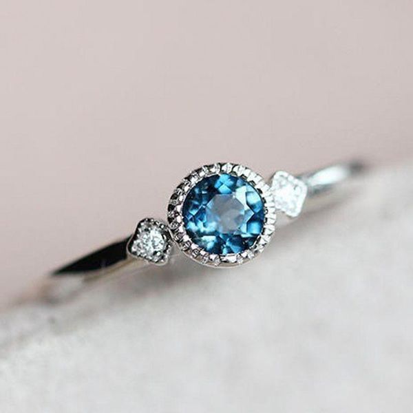 wedding rings milangirl simple ring classic silver plated color inlaid blue crystal rhinestone zircon female for women jewelry, Slivery;golden
wedding rings milangirl simple ring classic silver plated color inlaid blue crystal rhinestone zircon female for women jewelry, Slivery;golden