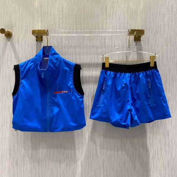 2022 factory wholesale new model p home 21 summer sports suit women's short jacket sleeveless vest with elastic shorts, White
2022 factory wholesale new model p home 21 summer sports suit women's short jacket sleeveless vest with elastic shorts, White