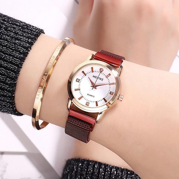 wristwatches fashion diamond watc lady shak same watch lazy female factory wholesale., Slivery;brown
wristwatches fashion diamond watc lady shak same watch lazy female factory wholesale., Slivery;brown