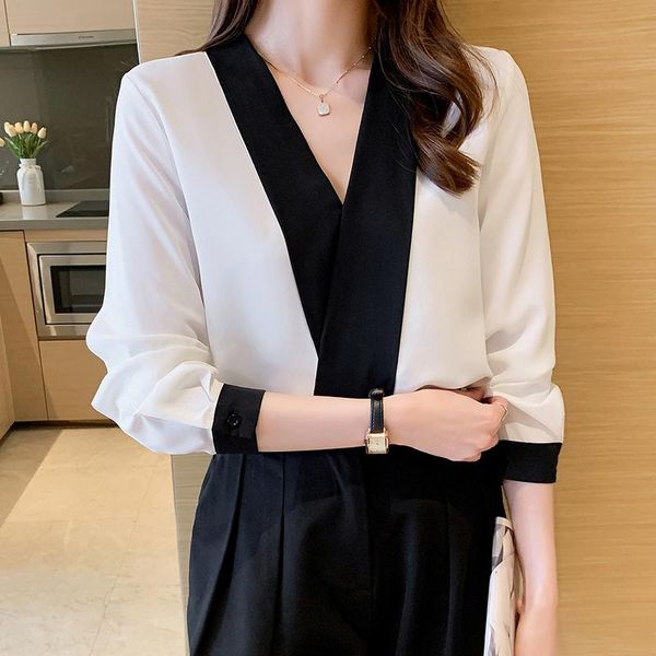 women's blouses & shirts 2021 retro chiffon shirt female v-neck black and white elegant blusas mujer ladies solid blouse drop 1296
women's blouses & shirts 2021 retro chiffon shirt female v-neck black and white elegant blusas mujer ladies solid blouse drop 1296