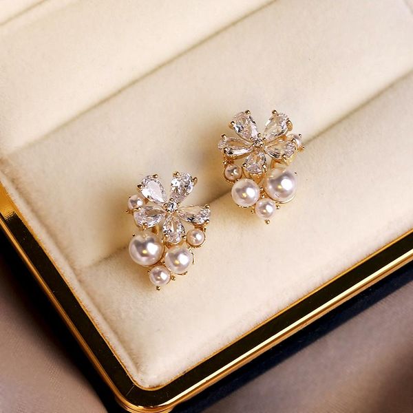 stud trendy exquisite 14k real gold flower pearl earrings for women jewelry bling zircon s925 silver needle, Golden;silver
stud trendy exquisite 14k real gold flower pearl earrings for women jewelry bling zircon s925 silver needle, Golden;silver