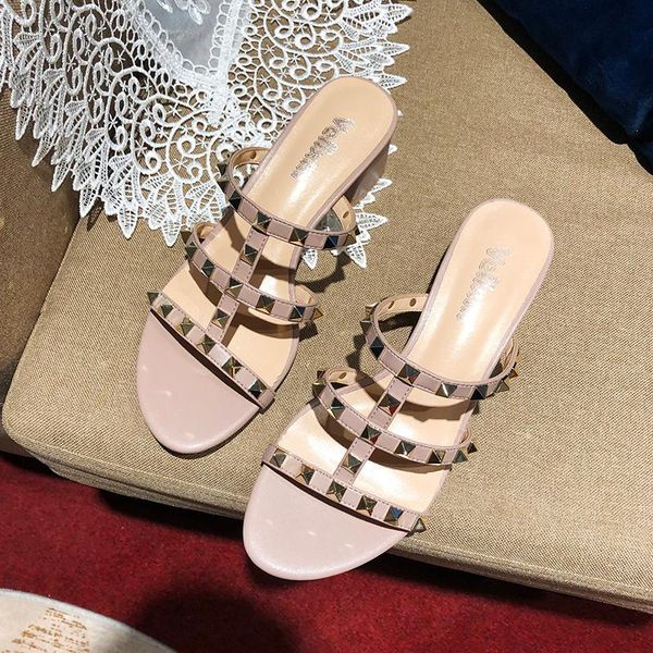 rivet thick heel slippers women's summer 2021 simple fashion joker rome online celebrity sandals beach, Black
rivet thick heel slippers women's summer 2021 simple fashion joker rome online celebrity sandals beach, Black