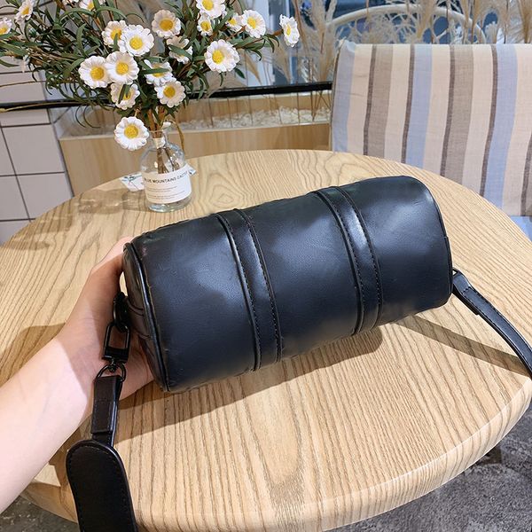 designer bag the tote bag handbag crossbody shoulder bags women's genuine leather luxury classic retro fashion brand softness chain let
designer bag the tote bag handbag crossbody shoulder bags women's genuine leather luxury classic retro fashion brand softness chain let