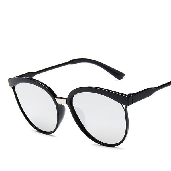 sunglasses vintage style big frame fashionable colorful for women man, White;black
sunglasses vintage style big frame fashionable colorful for women man, White;black