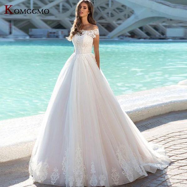 other wedding dresses 2021 arrival off the shoulder embroidery appliques tulle chapel train dress luxury boat neck bridal ball gown, White
other wedding dresses 2021 arrival off the shoulder embroidery appliques tulle chapel train dress luxury boat neck bridal ball gown, White