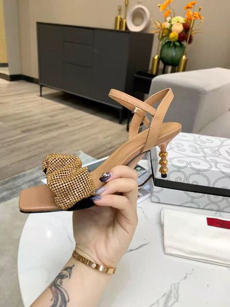 rhinestone high-heeled roman sandals women 2021 stiletto square with open toe female summer, Black
rhinestone high-heeled roman sandals women 2021 stiletto square with open toe female summer, Black