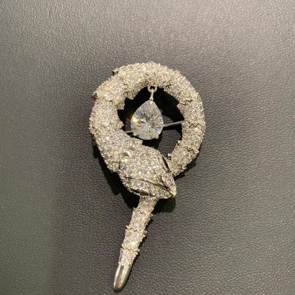 elegant cubic zircon snake brooch pins copper fashion jewelry for coat women men, Gray
elegant cubic zircon snake brooch pins copper fashion jewelry for coat women men, Gray