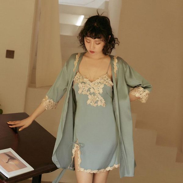 women's sleepwear pajamas women embroidery nightgown female nightwear winter morning gowns temptation sling long sleeve silk tunic lace, Black;red
women's sleepwear pajamas women embroidery nightgown female nightwear winter morning gowns temptation sling long sleeve silk tunic lace, Black;red