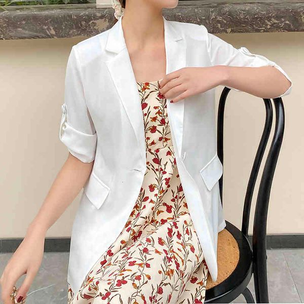 women's wool & blends lady of the elegant office buttons half-sleeve thin women korean fashion blazer blazers simple three-color jacket, Black
women's wool & blends lady of the elegant office buttons half-sleeve thin women korean fashion blazer blazers simple three-color jacket, Black