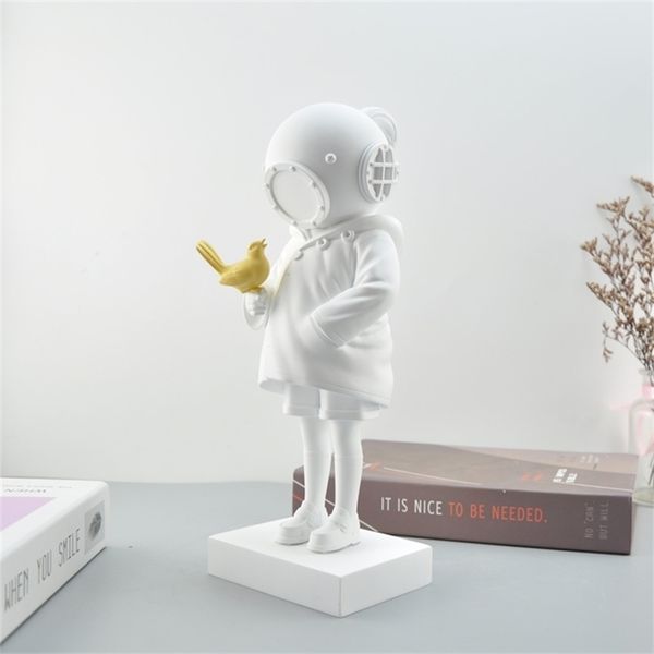 nordic deepsea diver statues banksy sculpture england street art collectible art toy resin girl statue home decoration 220211
nordic deepsea diver statues banksy sculpture england street art collectible art toy resin girl statue home decoration 220211