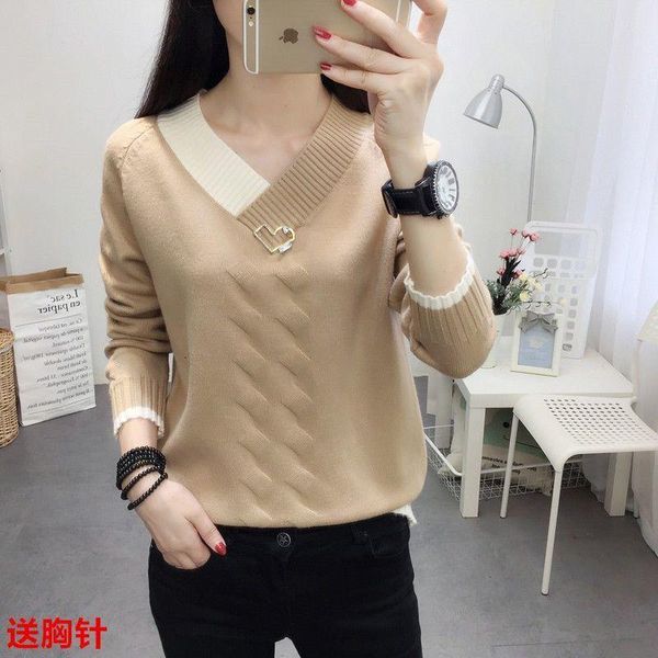 spring new women's v-neck sweater simple small fresh net red loose slimming knit low waist jersey fashion, White;black
spring new women's v-neck sweater simple small fresh net red loose slimming knit low waist jersey fashion, White;black