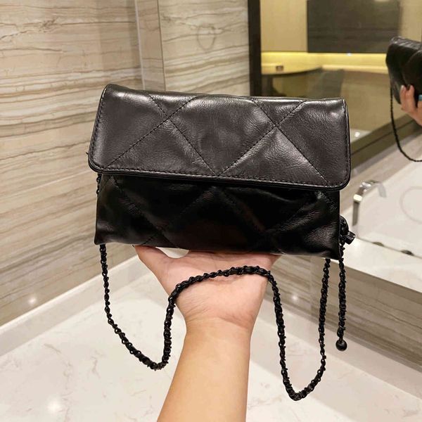 factory outlet design women's 2021 summer new fashion korean one shoulder small black solid color mini square bag
factory outlet design women's 2021 summer new fashion korean one shoulder small black solid color mini square bag
