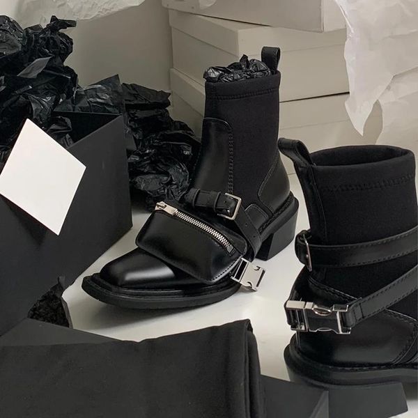 boots women's 2021 online celebrity short british style three-in-one bag super fire wild black leather women
boots women's 2021 online celebrity short british style three-in-one bag super fire wild black leather women
