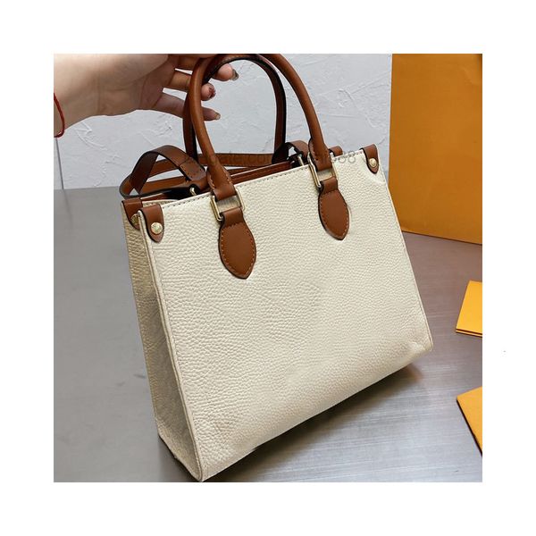 fashion shoulder bag women handbags lady shopper tote bags embossed classic letter genuine leather handbag purse hook clasp
fashion shoulder bag women handbags lady shopper tote bags embossed classic letter genuine leather handbag purse hook clasp