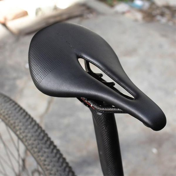 bike saddles carbon fiber+leather mtb road saddle comfort mountain cycling black bicycle seat pad cushion 240x143mm accessorie
bike saddles carbon fiber+leather mtb road saddle comfort mountain cycling black bicycle seat pad cushion 240x143mm accessorie