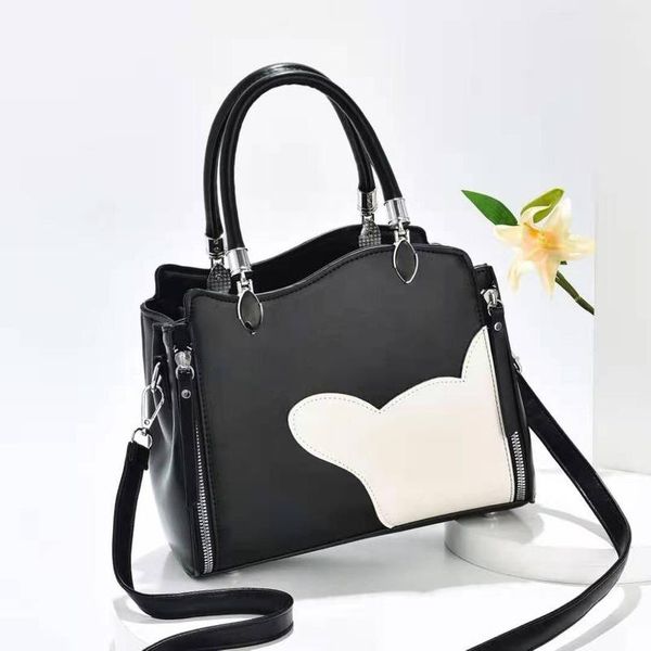 women's bags 2021 trend fashion single shoulder bag large capacity ladies messenger texture handbag
women's bags 2021 trend fashion single shoulder bag large capacity ladies messenger texture handbag