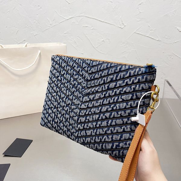 clutch bags designer purse handbags luxury bag wallet handbag high-quality genuine leather fashion brand with the original box size 30x21cm
clutch bags designer purse handbags luxury bag wallet handbag high-quality genuine leather fashion brand with the original box size 30x21cm