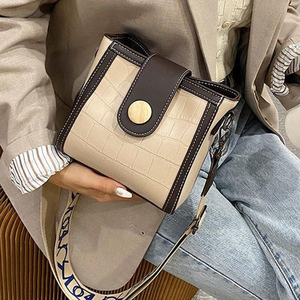 evening bags stone pattern women's shoulder bag spring and summer casual messenger large-capacity leather magnetic button female hand
evening bags stone pattern women's shoulder bag spring and summer casual messenger large-capacity leather magnetic button female hand