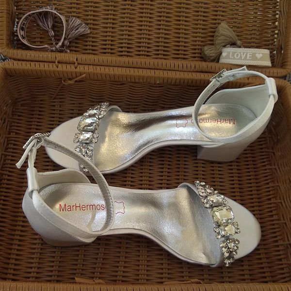 sandals casual women satin open toe rhinestones bridal wedding shoes chunky heel ladies evening party sandal white, Black
sandals casual women satin open toe rhinestones bridal wedding shoes chunky heel ladies evening party sandal white, Black