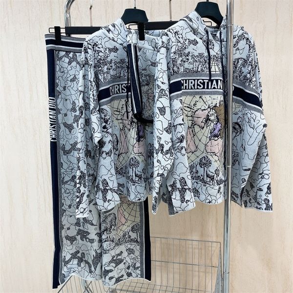 early autumn new black and white constellation pattern cashmere sweater with shorts cd family hooded fashion suit women
early autumn new black and white constellation pattern cashmere sweater with shorts cd family hooded fashion suit women