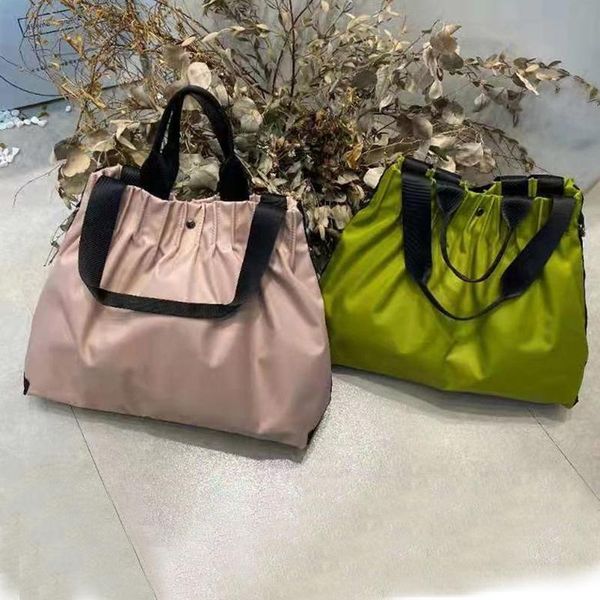 evening bags 2021 female bag designer suction buckle pleated crossbody drawstring shoulder splashproof handbag leisure big
evening bags 2021 female bag designer suction buckle pleated crossbody drawstring shoulder splashproof handbag leisure big
