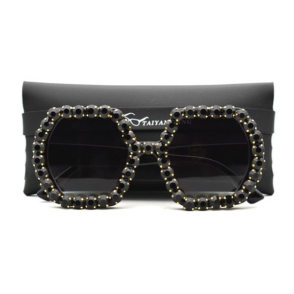 sunglasses luxury rhinestone oversize square women 2021 fashion gradient sun glasses for woman personalized outdoor shades uv400, White;black
sunglasses luxury rhinestone oversize square women 2021 fashion gradient sun glasses for woman personalized outdoor shades uv400, White;black