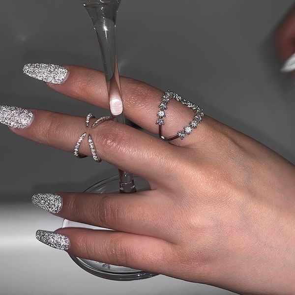 cluster rings brass with white gold zircon claw statement ring women jewlery designer t show club cocktail party rare japan korean, Golden;silver
cluster rings brass with white gold zircon claw statement ring women jewlery designer t show club cocktail party rare japan korean, Golden;silver