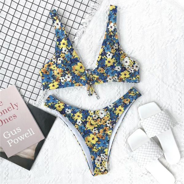women's swimwear retro floral chest strap swimsuit 2021 summer fashion split ladies bikini beach clothing, White;black
women's swimwear retro floral chest strap swimsuit 2021 summer fashion split ladies bikini beach clothing, White;black