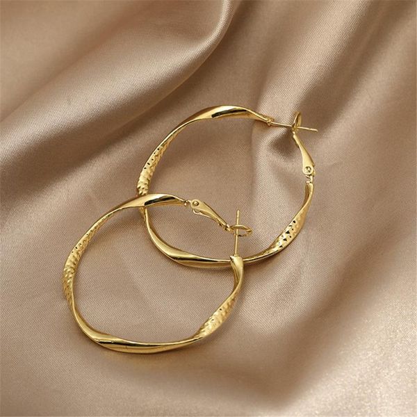 women fashion circle earring contracted temperament geometry ornaments hoop & huggie, Golden;silver
women fashion circle earring contracted temperament geometry ornaments hoop & huggie, Golden;silver