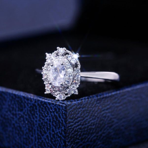 wedding rings luxury design shiny four-claw micro-inlaid zircon ring for women girl gift party jewelry engagement, Slivery;golden
wedding rings luxury design shiny four-claw micro-inlaid zircon ring for women girl gift party jewelry engagement, Slivery;golden
