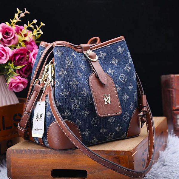 evening bags fashion denim bucket bag casual all-match one-shoulder messenger purses and handbags luxury designer sac luxe femme
evening bags fashion denim bucket bag casual all-match one-shoulder messenger purses and handbags luxury designer sac luxe femme