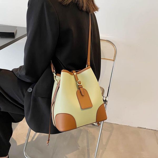 cross body 2021 pure color bucket bag shoulder open fashion handbag soft pu contrast one
cross body 2021 pure color bucket bag shoulder open fashion handbag soft pu contrast one