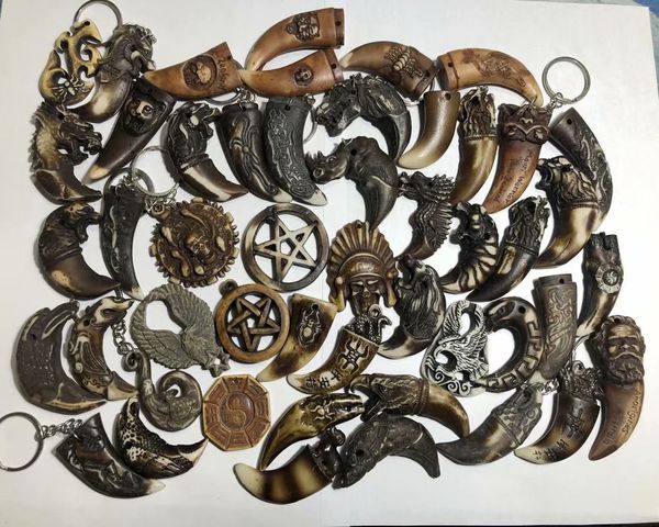 15 pcs charm men's mixed fashion totem carve simulation keychain, Slivery;golden
15 pcs charm men's mixed fashion totem carve simulation keychain, Slivery;golden